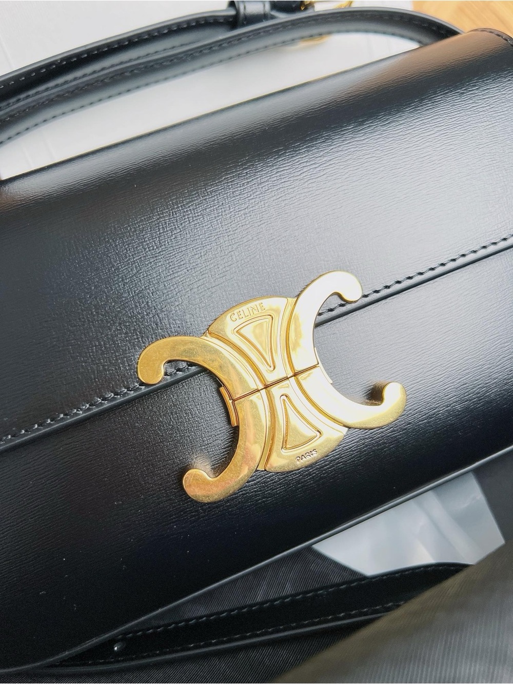 Celine Black Leather Shoulder Bag with Gold Triomphe - Picture 5 of 9